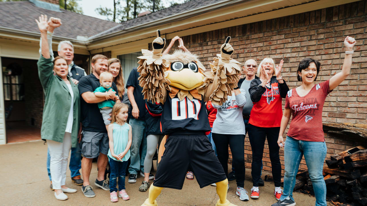 Freddie the Falcon surprises fans