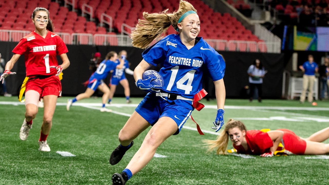 Girl's Flag Football In Georgia Is A Huge Step For Women's Sports - Narcity