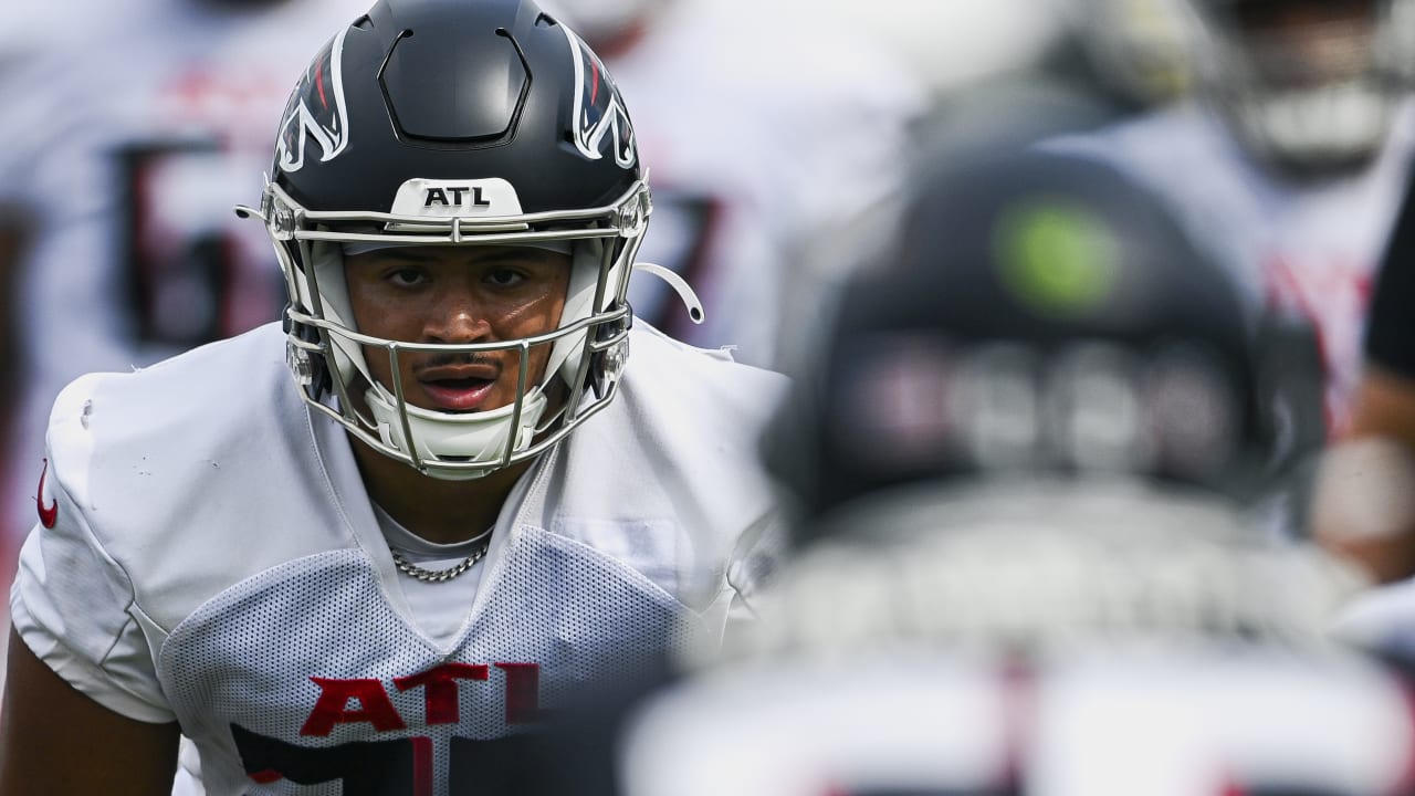 running back football shoes