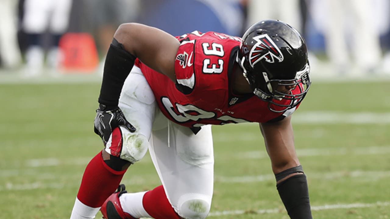 Could Falcons turn to Dwight Freeney? Dan Quinn says defensive end