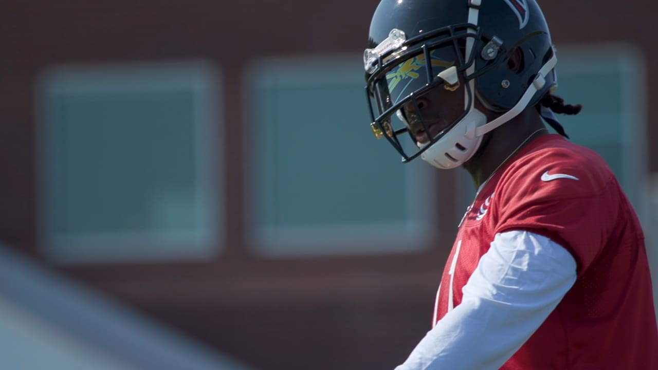 Unseen Moments Atlanta Falcons Training Camp Day 1Photo Sneak Peek - 3e5h5kg