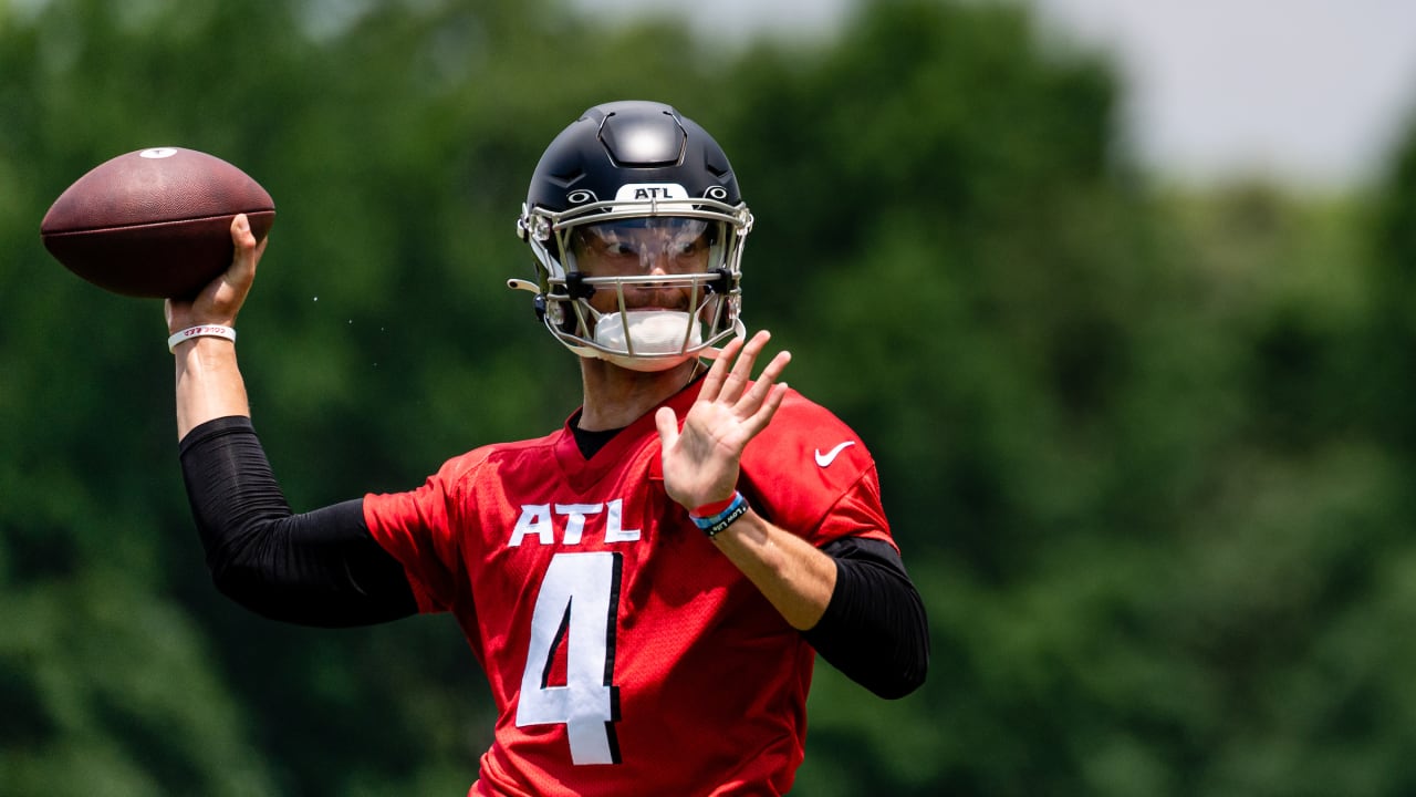 New Falcons unveil uniform numbers; Desmond Ridder and Lorenzo Carter  change - The Falcoholic