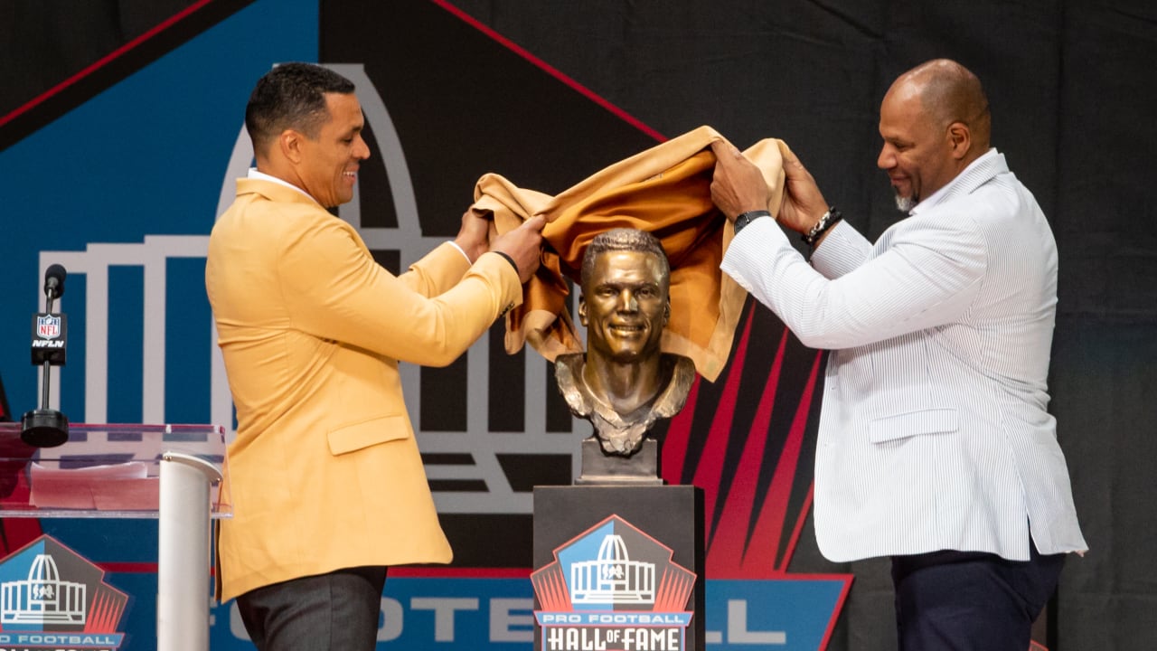 2011 Pro Football Hall of Fame Enshrinement - All Photos 