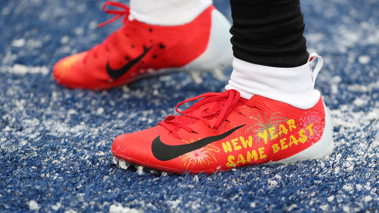 FOX Sports: NFL on X: OBJ is rocking custom Supreme cleats in warmups  today. #KickBait  / X