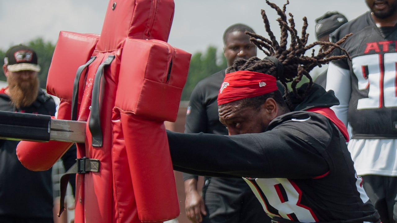 Falcons Bud Dupree talks playing for home state team, helping out Middle  Georgia community 