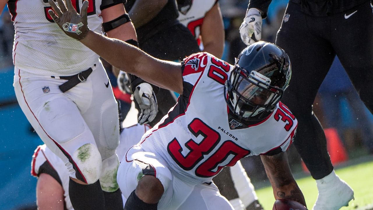 Atlanta Falcons running back Qadree Ollison (30) on the sideline