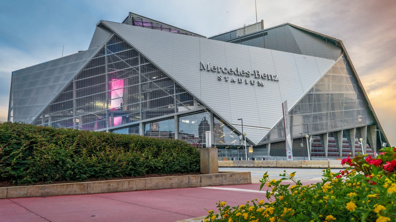 Fly-Through: Mercedes-Benz Stadium 