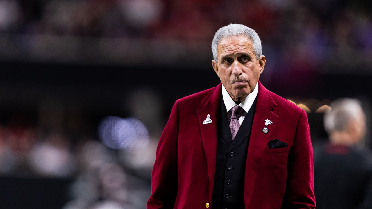 Falcons owner Arthur Blank sounds all-in on Desmond Ridder