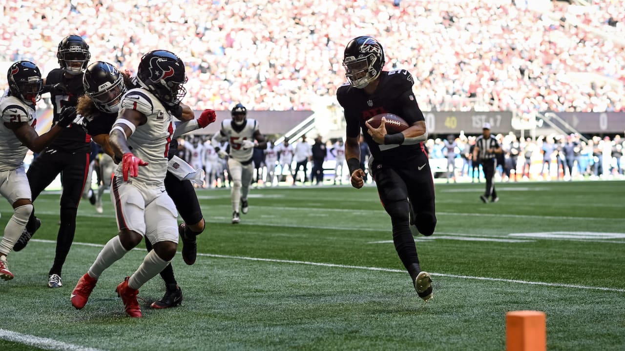 Desmond Ridder throws his first NFL touchdown pass for Atlanta Falcons