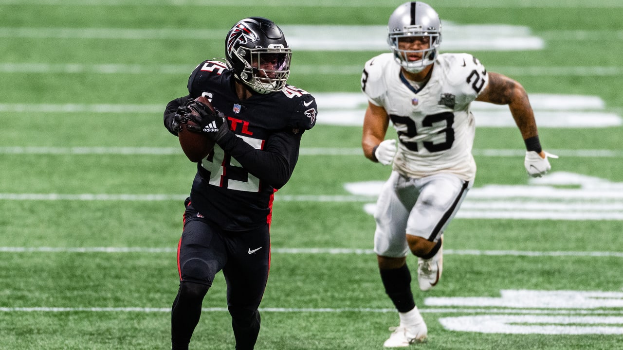 Falcons force 4 fumbles during 43-6 win over the Raiders