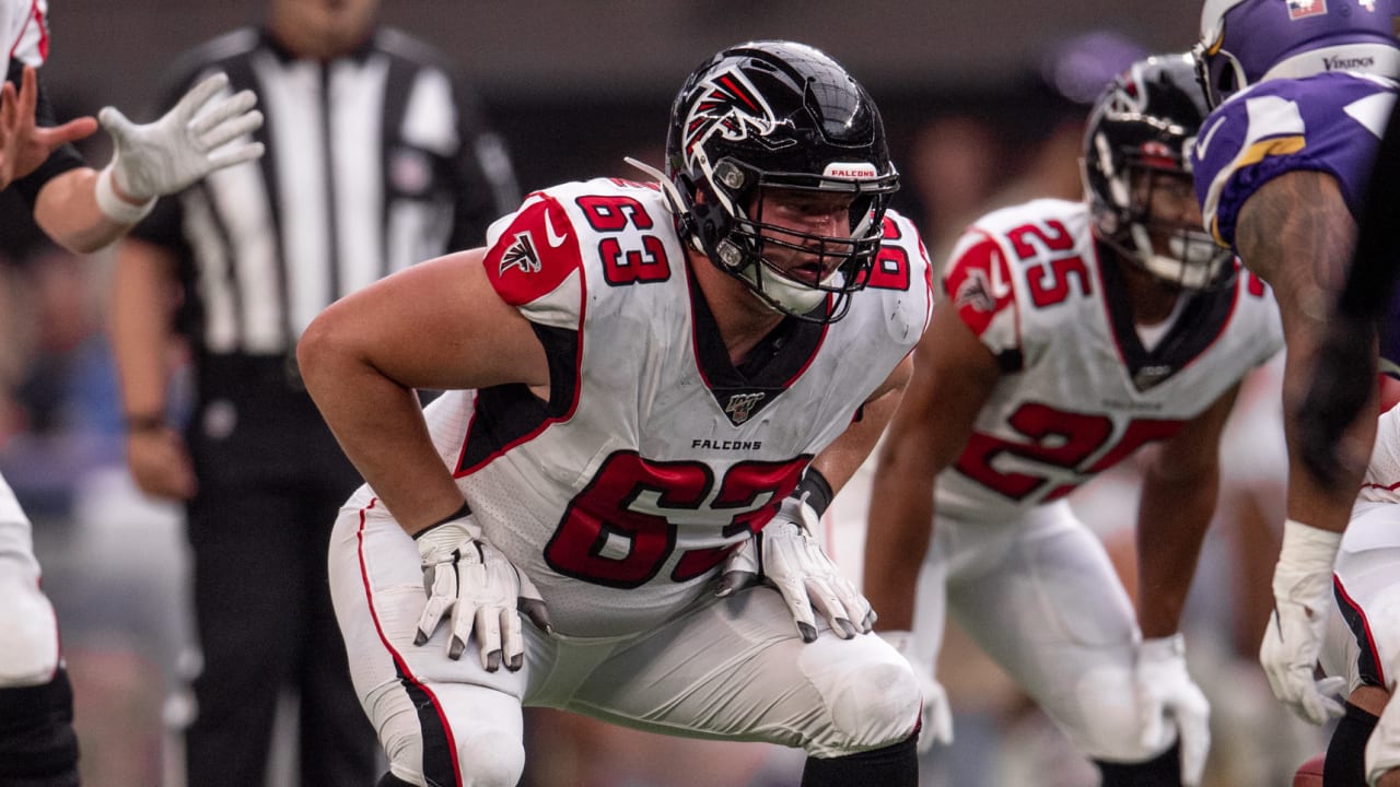 Falcons place Chris Lindstrom on IR, agree to terms with John Wetzel