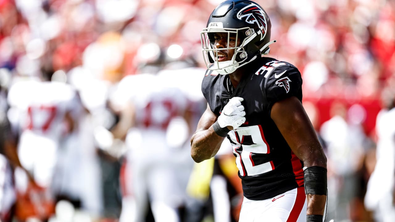 Atlanta Falcons linebacker Quinton Bell (56) works during the