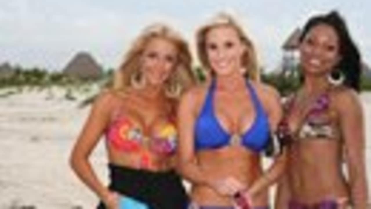 Atlanta Falcons Cheerleaders 2010-11 Swimsuit Calendar Release