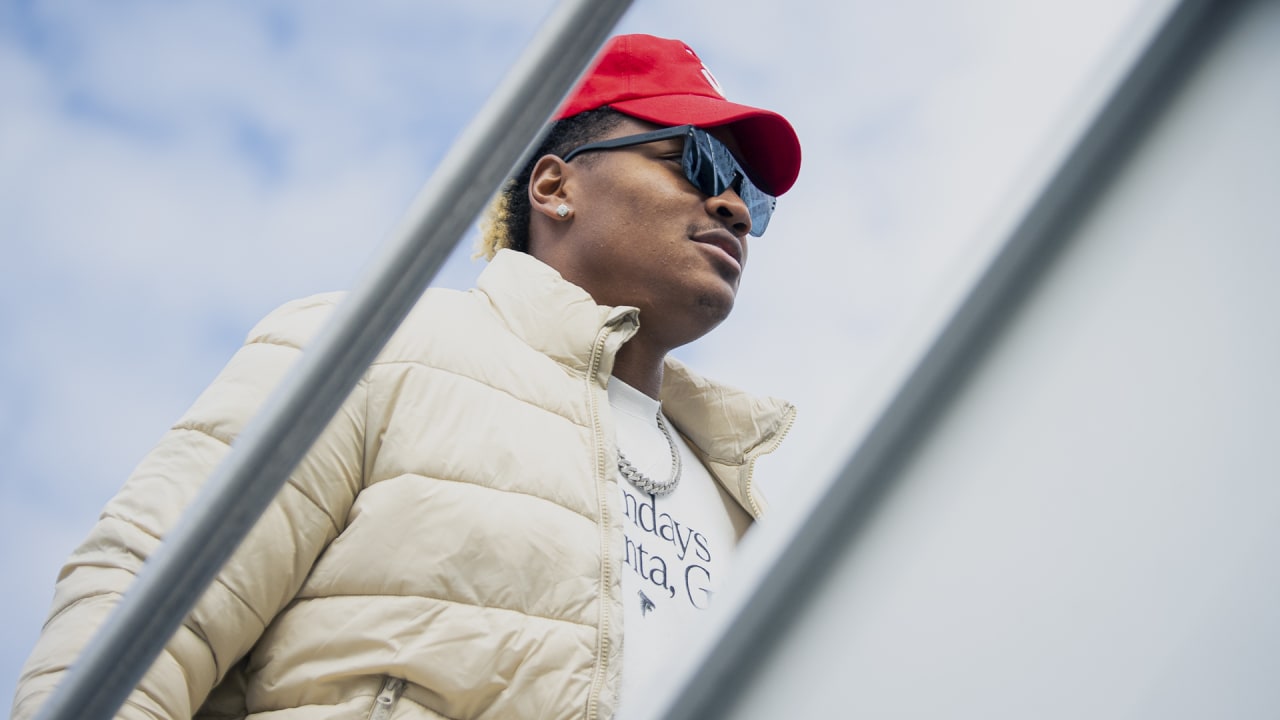 Wheels Up Falcons Fly to New Orleans