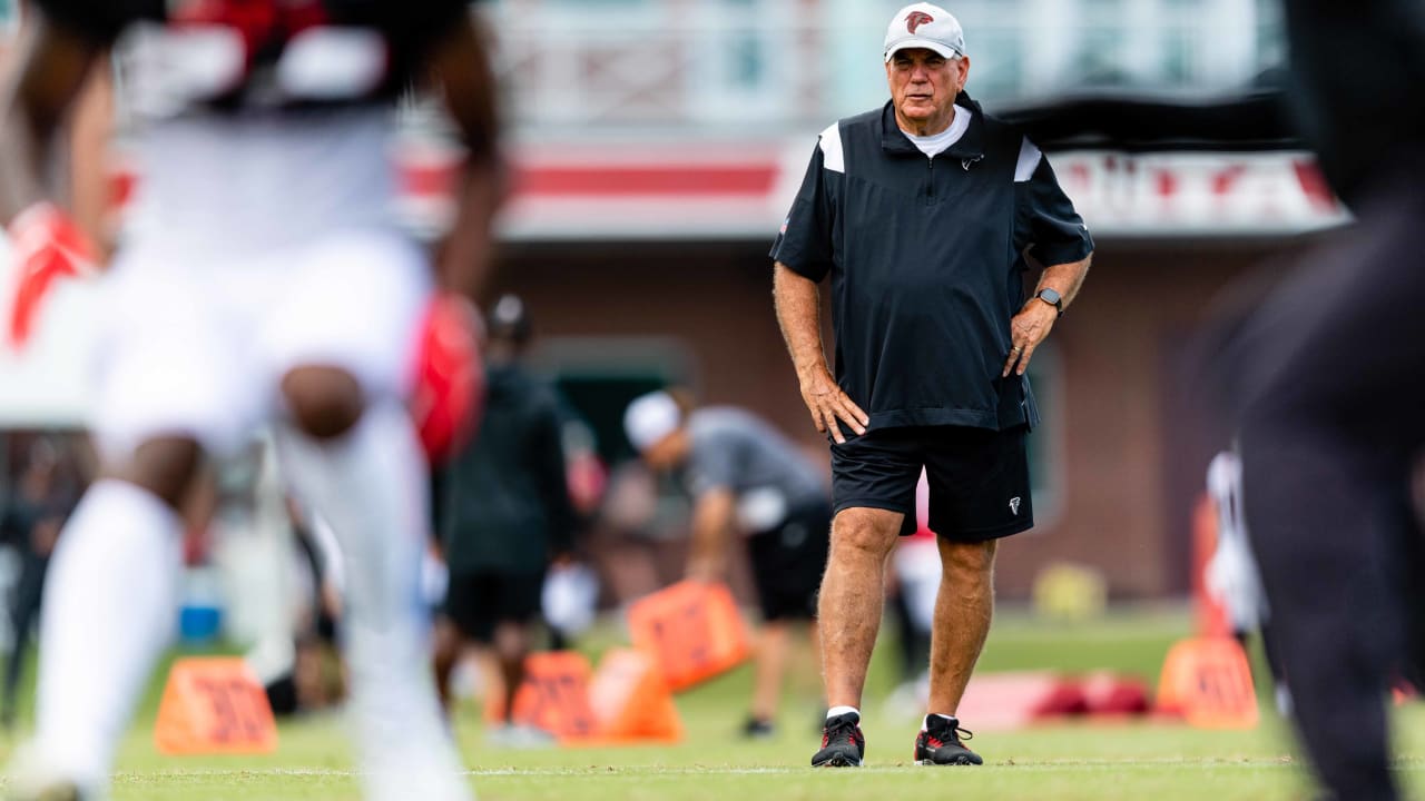 Falcons DC Dean Pees: Atlanta only ran 60% of defense last year, ready for  100% in 2022