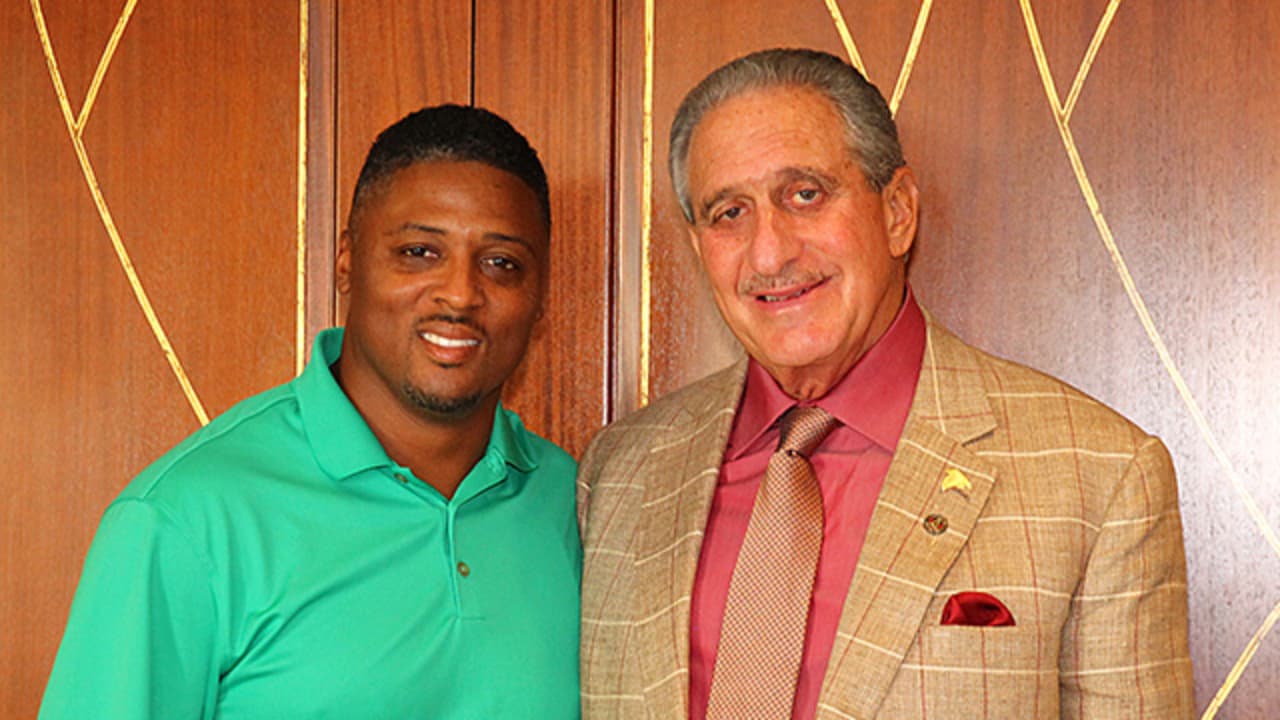 Former Atlanta Falcon Warrick Dunn to be inducted into Ring of Honor