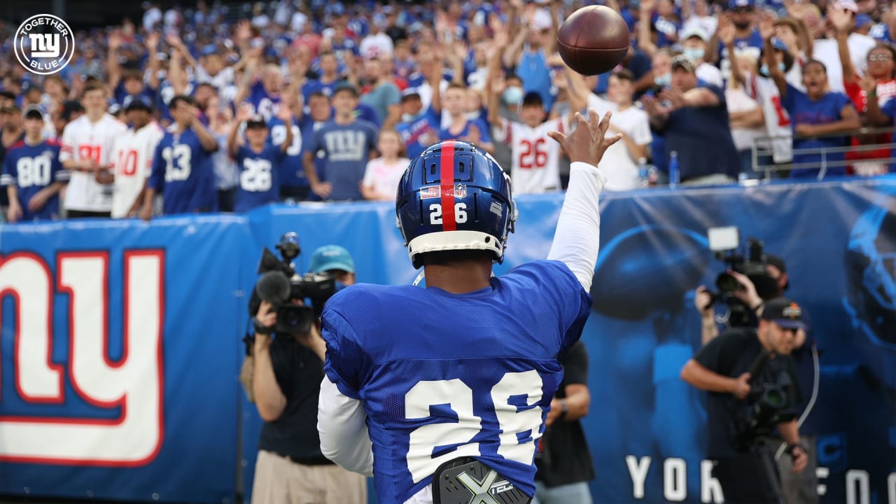 Giants have fans at MetLife for first time since end of 2019