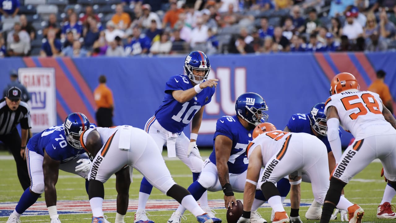 New York Giants vs Cleveland Browns - Holden Luntz Gallery