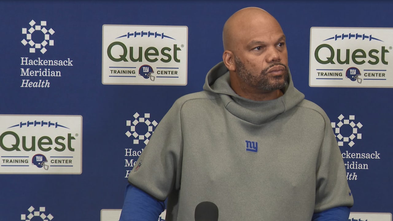 Former Giants linebacker Antonio Pierce criticizes Tiki Barber in his  return to NFL 