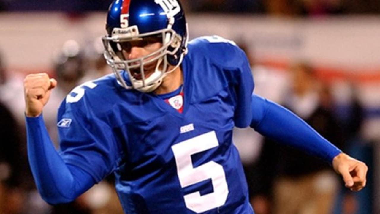 28 Dec 2002: Kerry Collins of the New York Giants during the Giants 10-7  victory over the Philadelphia Eagles at Giants Stadium in East Rutherford,  NJ. (Icon Sportswire via AP Images Stock Photo - Alamy