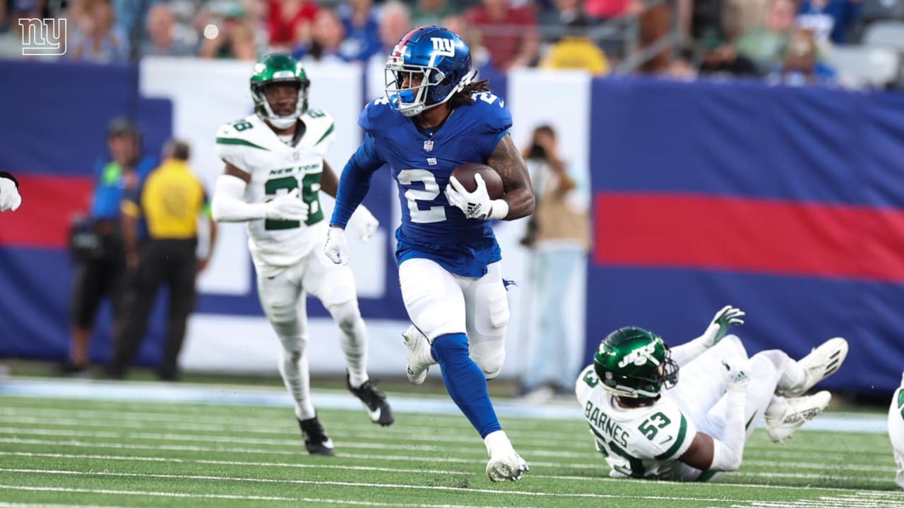 James Robinson explodes down sideline for 28-yard gain | Giants vs