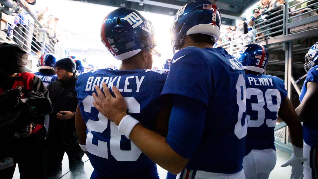 saquon barkley jersey medium