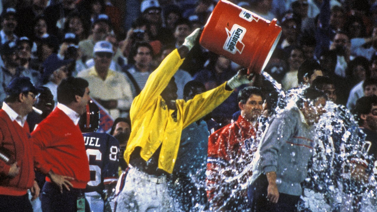 Super Bowl Gatorade Shower: History, Tradition of Victory Celebration –  Rolling Stone