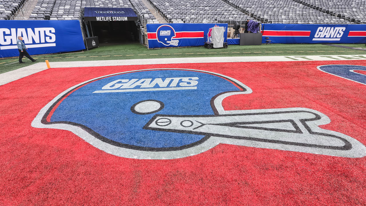 New York Giants put team logo on Metlife Stadium field for first time