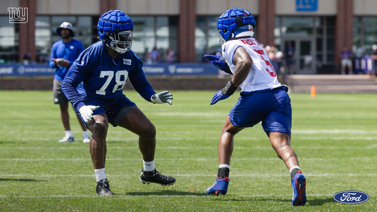 Rookie Darnay Holmes highlights Giants' intrasquad scrimmage at