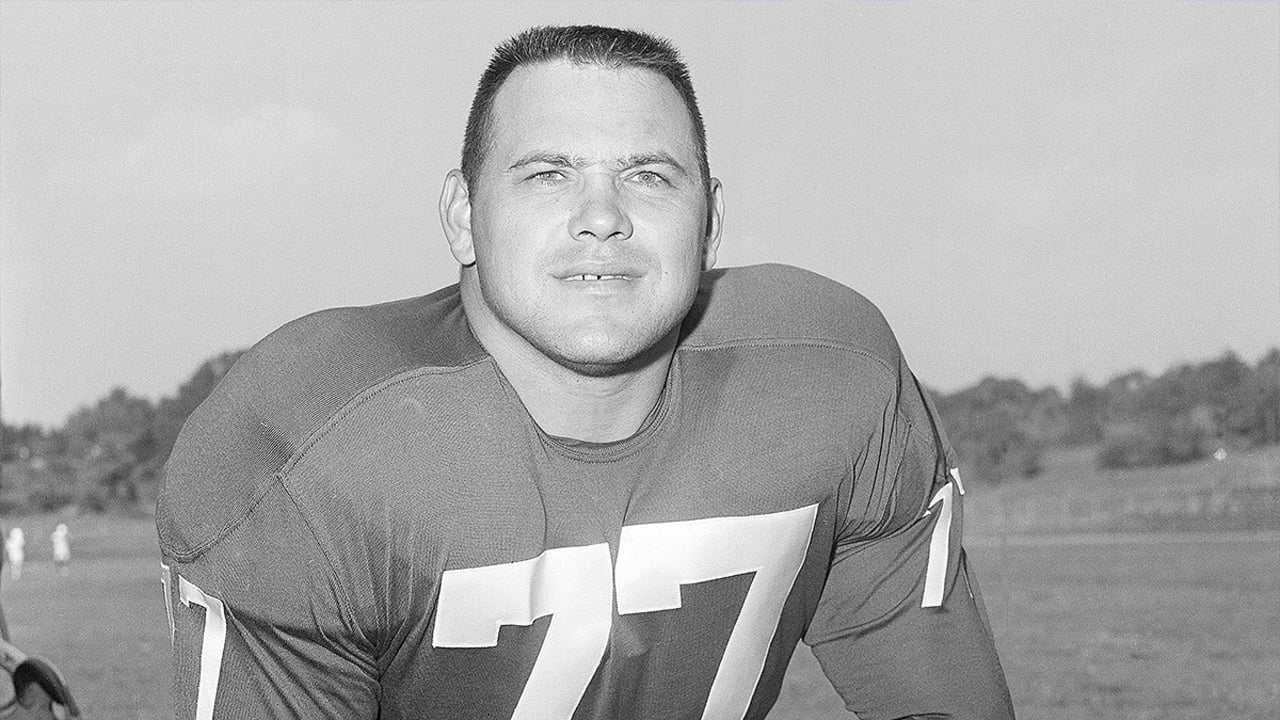 Andy Robustelli, former Giants Hall of Fame defensive end, dies at 85 