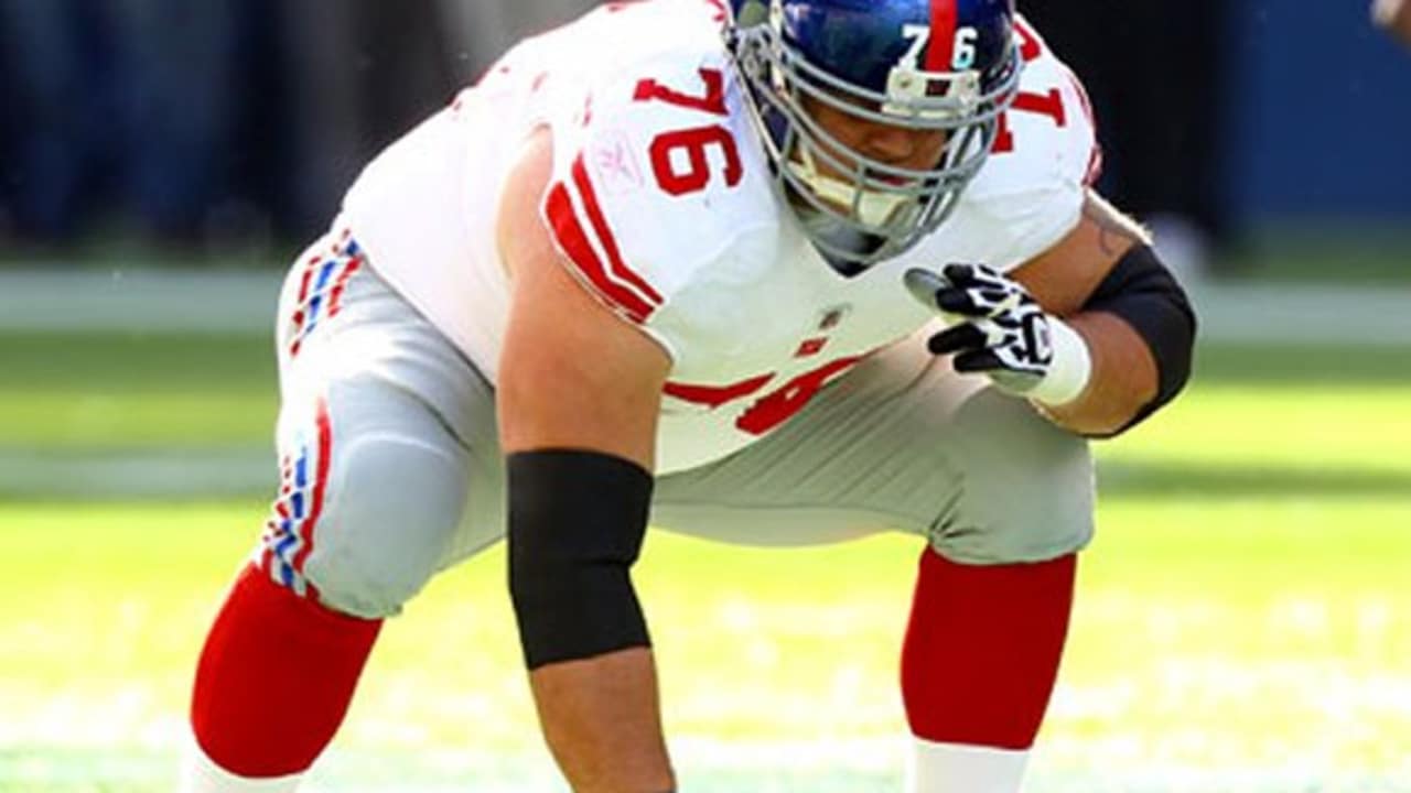 05 September 2012: New York Giants guard Chris Snee (76) during a week 1  NFL matchup between the Dallas Cowboys and New York Giants at Metlife  Stadium Stock Photo - Alamy