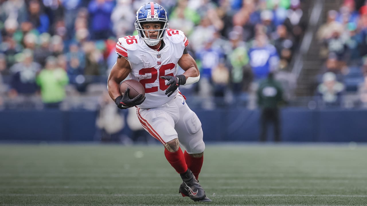 Saquon Barkley takes off for 15yard run Giants vs. Seahawks Highlights