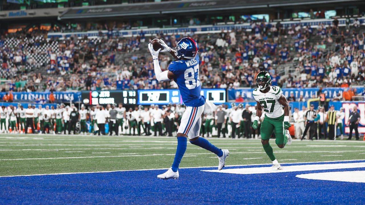 New York Giants running back Sandro Platzgummer makes a catch during a  joint NFL football practice with the New England Patriots, Thursday, Aug.  26, 2021, in Foxborough, Mass. (AP Photo/Steven Senne Stock