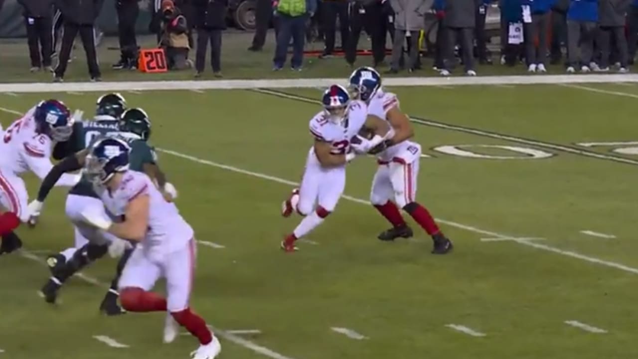 Matt Breida takes handoff from Saquon Barkley for 8-yard TD | Giants vs