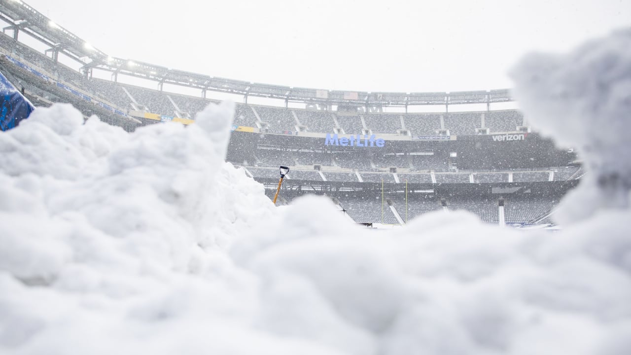 Let it Snow! View photos of MetLife Stadium