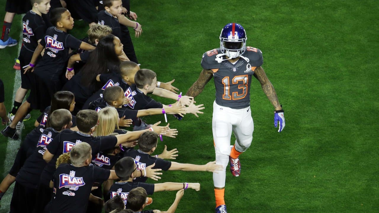 Giants' Odell Beckham surprised with high school jersey at Pro Bowl