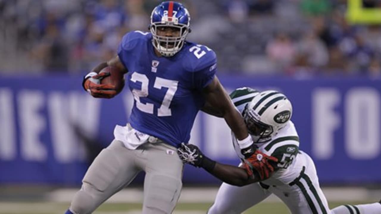 Brandon Jacobs Released by Giants - The New York Times