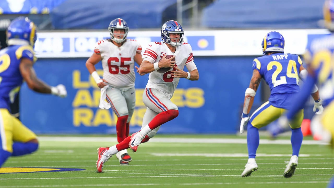 Los Angeles Rams linebacker Troy Reeder (51) heads off the field after an  NFL football game against the New York Giants, Sunday, October 4, 2020 in  Inglewood, Calif. The Rams defeated the