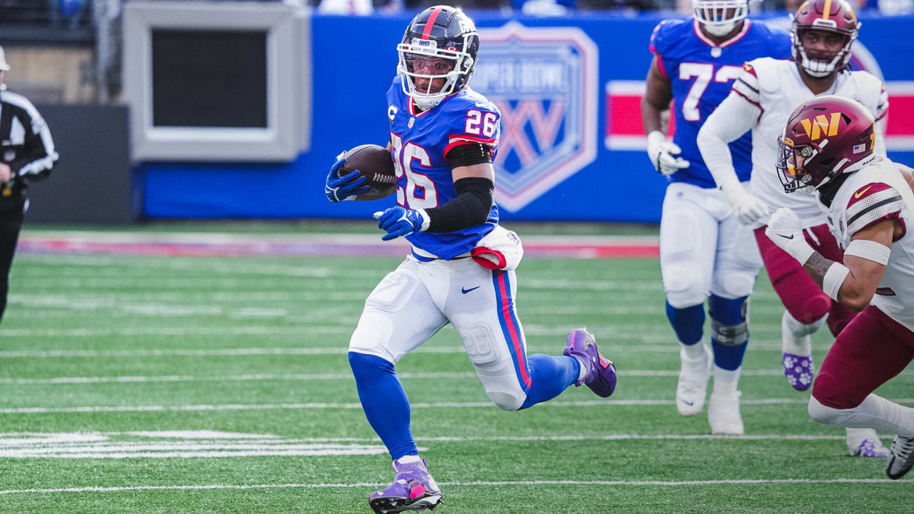 Saquon Barkley picks up 21 yards to accelerate scoring drive Giants