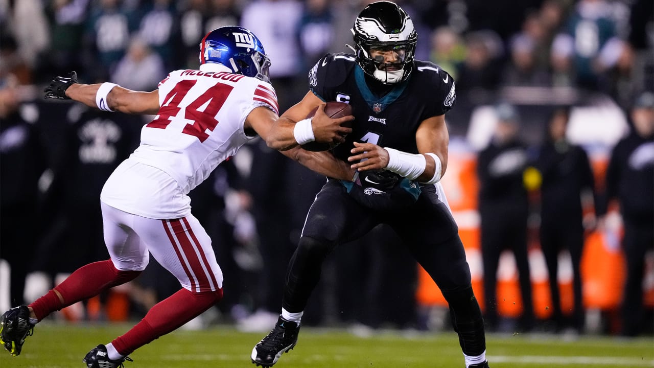 Davis Webb finally gets his NFL moment in Giants' loss to Eagles