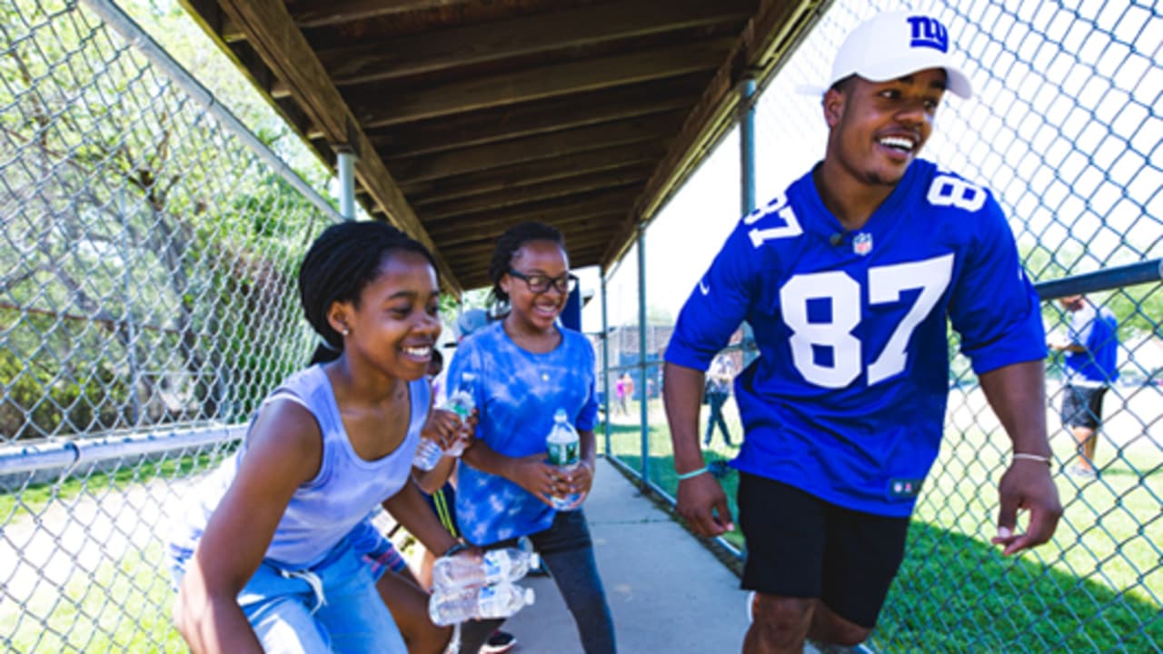 McManus Middle School Kicking Off Flag Football with NFL Play 60