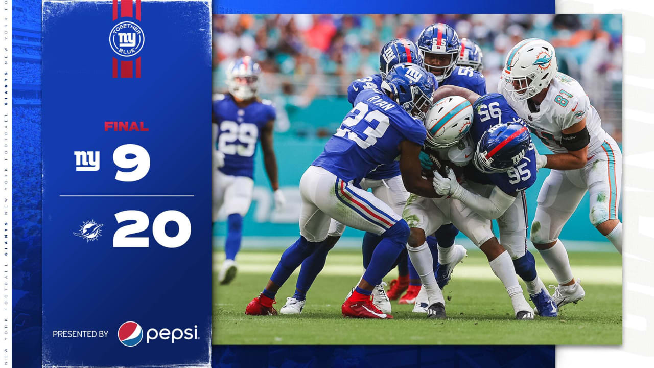 New York Giants outside linebacker Quincy Roche (95) runs up the field  during an NFL football game against the Dallas Cowboys, Sunday, Dec. 19,  2021, in East Rutherford, N.J. The Dallas Cowboys