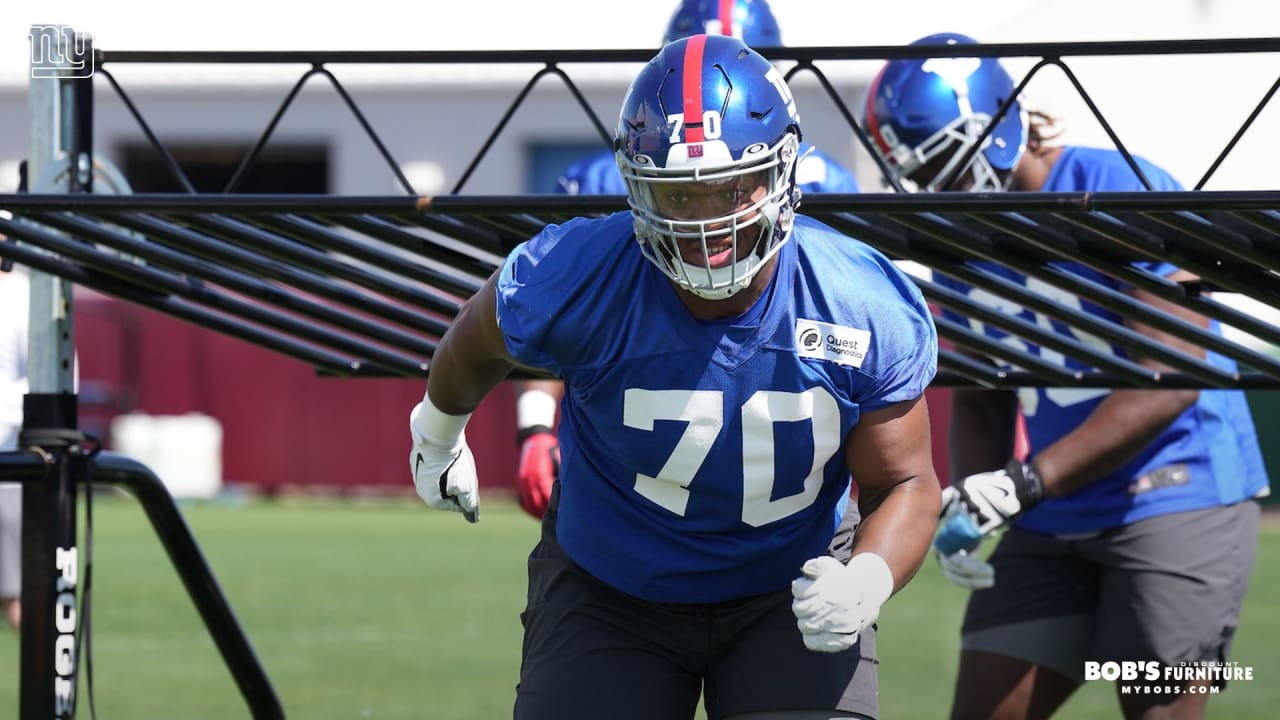 Dexter Lawrence won't report for start of Giants offseason program