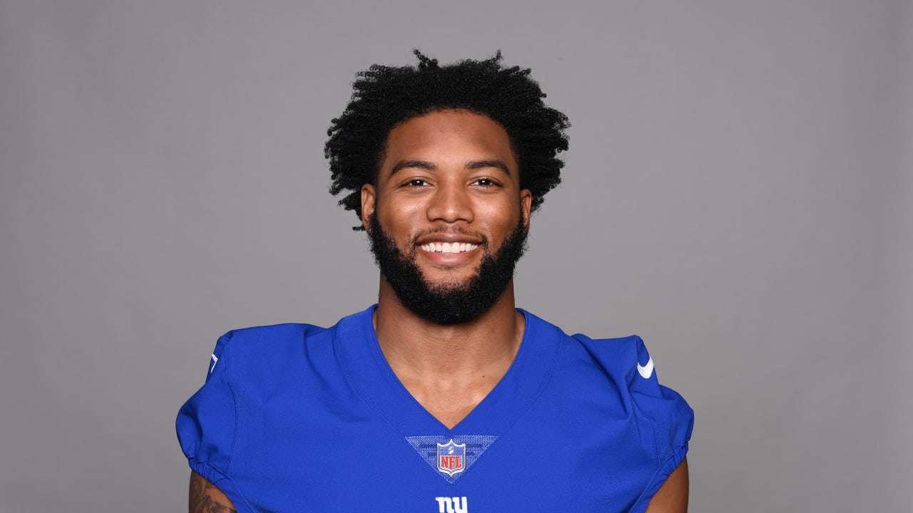 New York Giants linebacker Tomon Fox hunts down Carolina