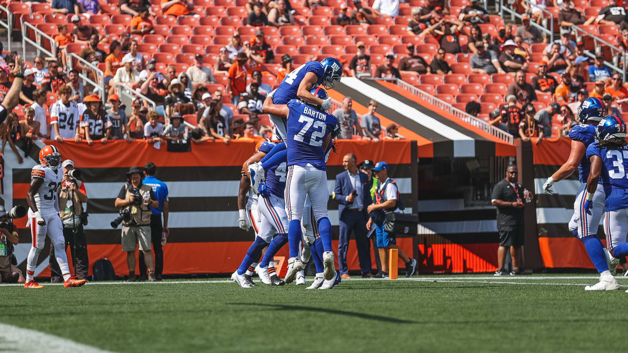 David Sills elevates for 8yard TD catch Giants vs. Browns Highlights