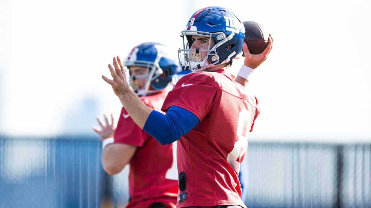 New York Giants injury report: Daniel Jones, Kevin Zeitler limited