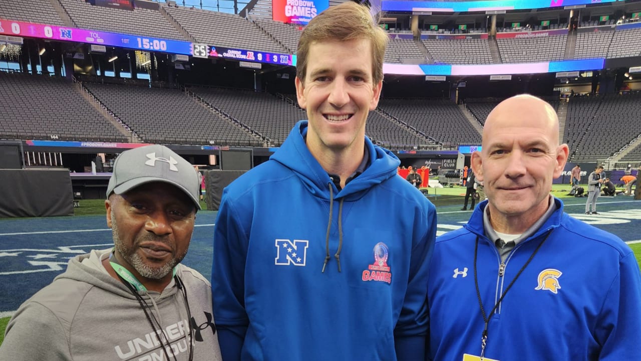 Matt Gallagher named NFC's 2022 NFL Don Shula High School Coach of the Year