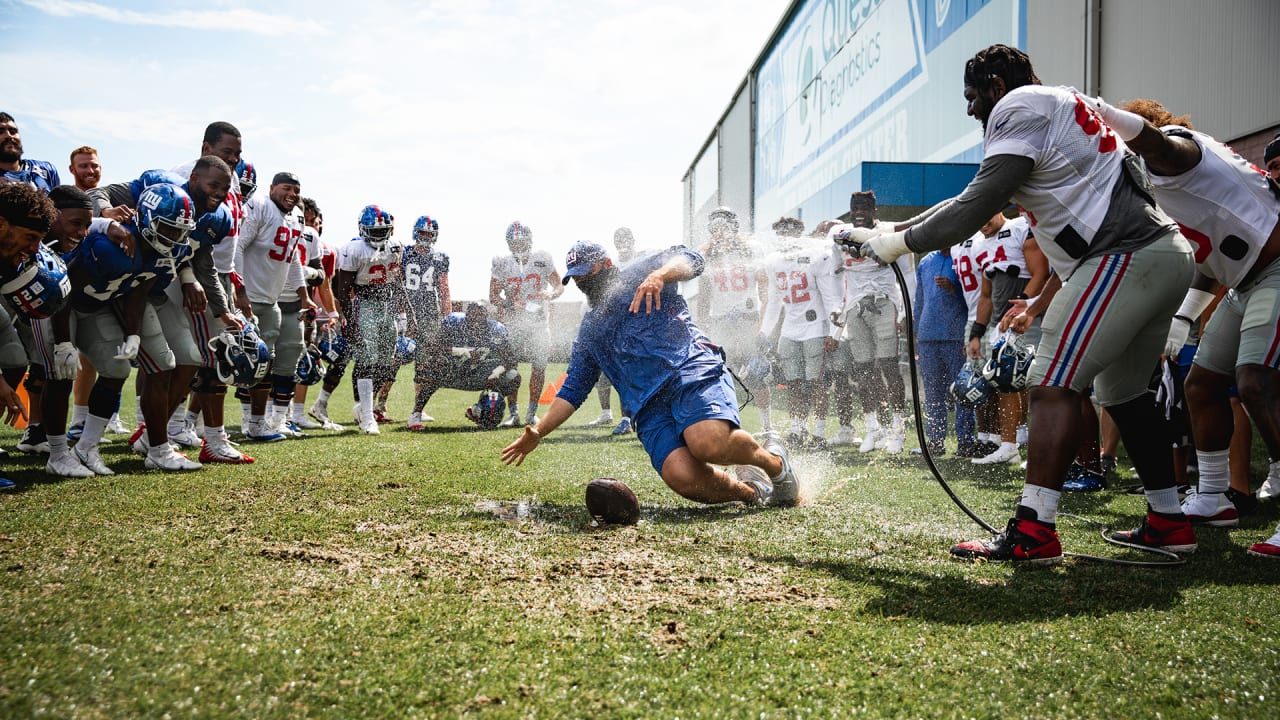 New York Giants video: Joe Judge takes part in muddy fumble drill