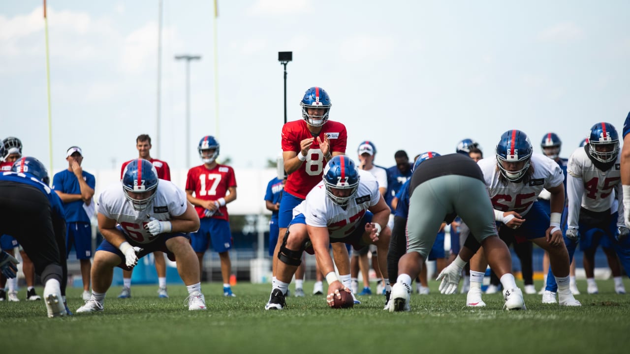 Best Photos From Thursday's Giants Camp Practice