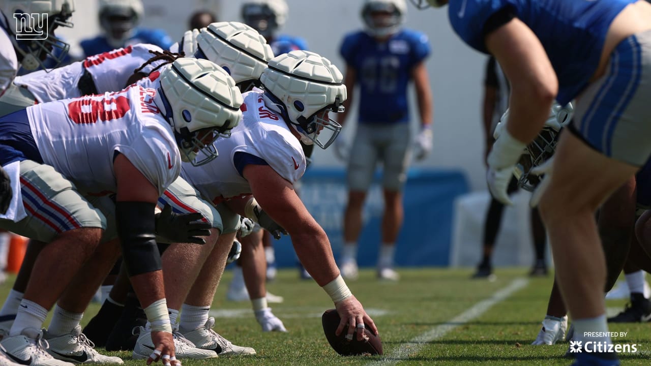 New York Giants guard Mark Glowinski (64) blocks against the Detroit Lions  during an NFL football game Sunday, Nov. 20, 2022, in East Rutherford, N.J.  (AP Photo/Adam Hunger Stock Photo - Alamy